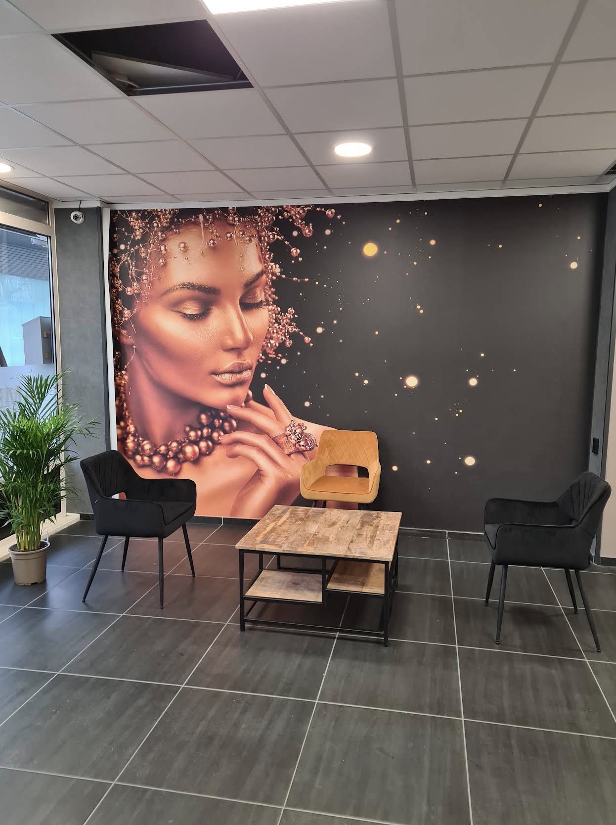 Wachtruimte met sfeervolle muurprint